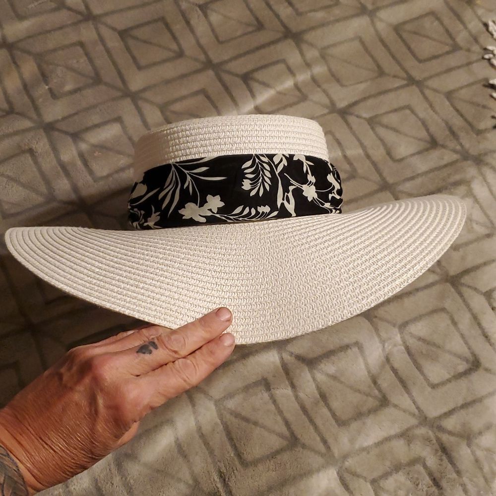 White and Black Floral Women's Sun Hat Bandana Wrap Flat Top Straw Hat - Picture 3 of 10